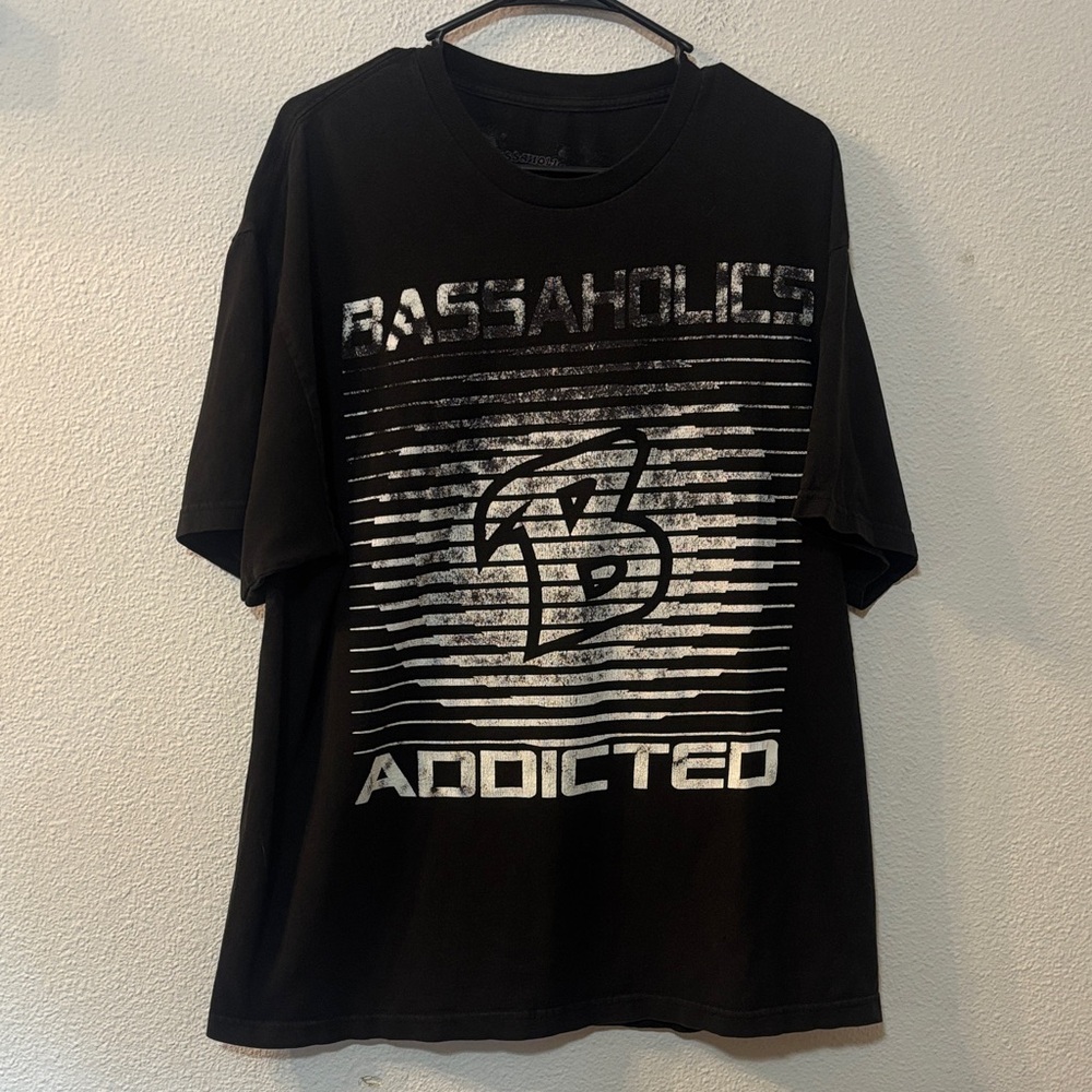 Bassaholics  Black Graphic T-Shirt